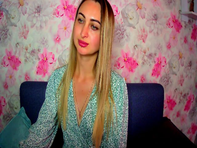 Live sex webcam photo for Anyuta_ #269016330