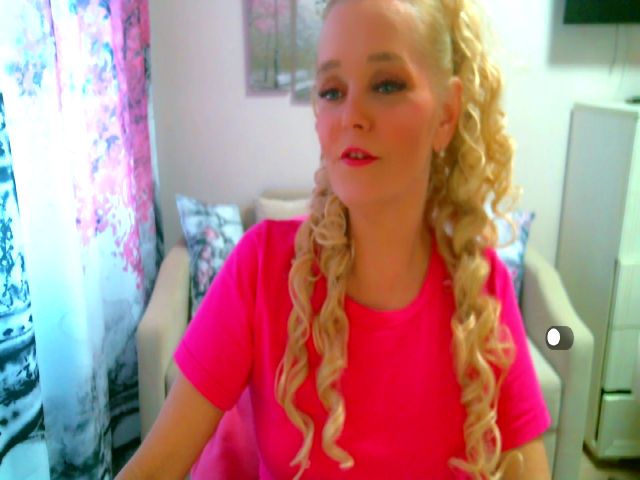 Live sex webcam photo for ChristiRoses #269018718