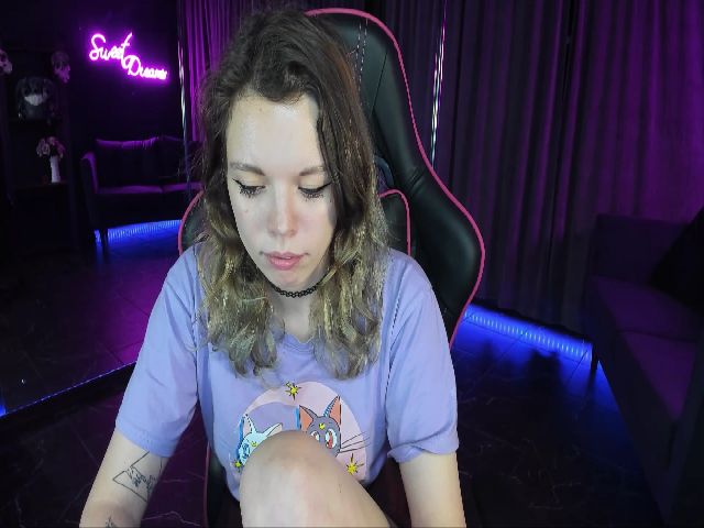 Live sex webcam photo for ClancyOsborne #269024443
