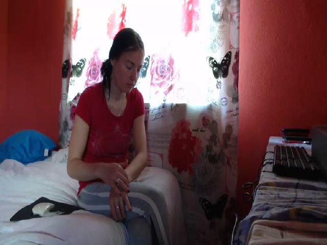 Live sex webcam photo for HOT_JULLYXXX #269018773