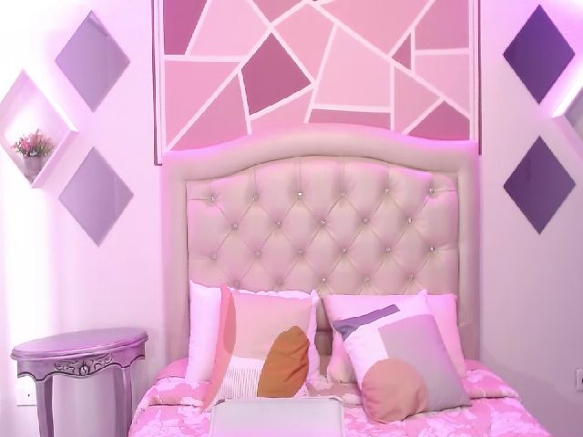 Live sex webcam photo for RachelAdams_6 #269016500