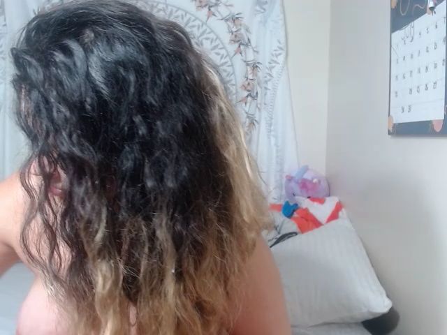 Live sex webcam photo for Lil_Monster22 #269015476