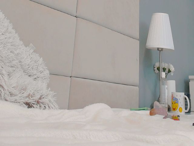 Live sex webcam photo for IvySolazola #269014342