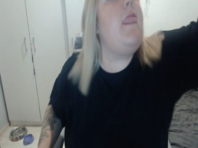 Live sex webcam photo for Smiley_doll #269021993