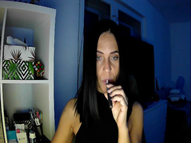 Live sex webcam photo for Beatrice_18 #269023158