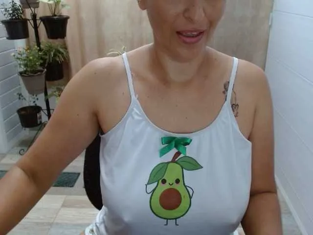 Live sex webcam photo for caro-mature #269017205