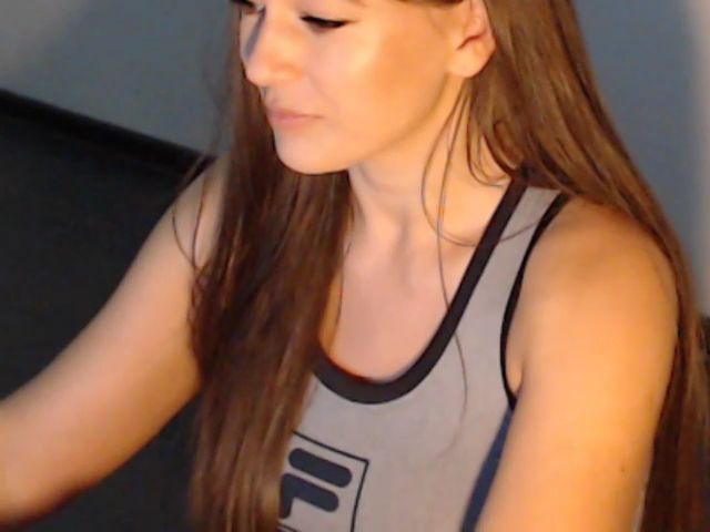 Live sex webcam photo for Lucky_V #269019896