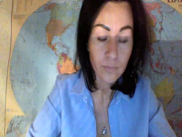 Live sex webcam photo for AngelaWayse #269019921