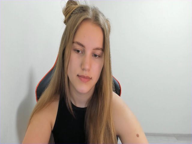 Live sex webcam photo for Lia_lisia #269020478