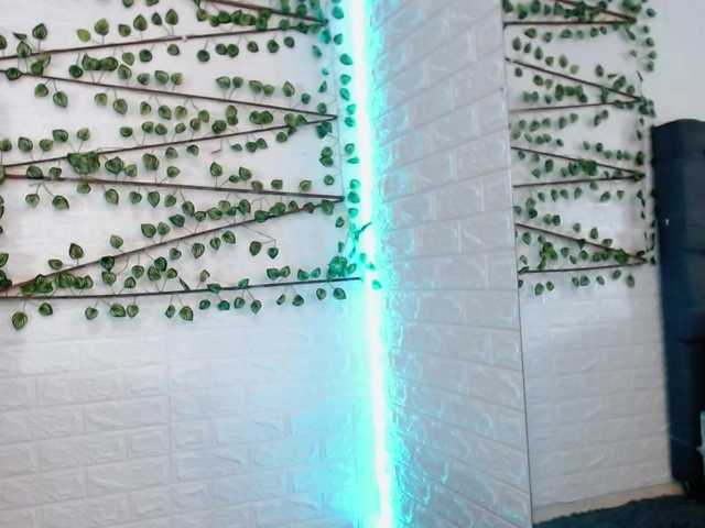 Live sex webcam photo for MilaWinslet #269016781