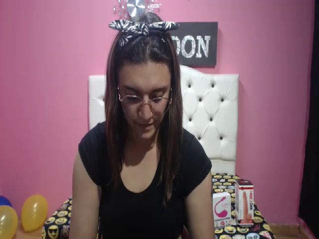 Live sex webcam photo for Carolinforbes #269011522