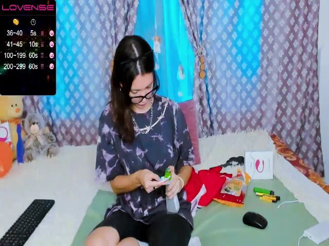 Live sex webcam photo for IreneChasse #269018216