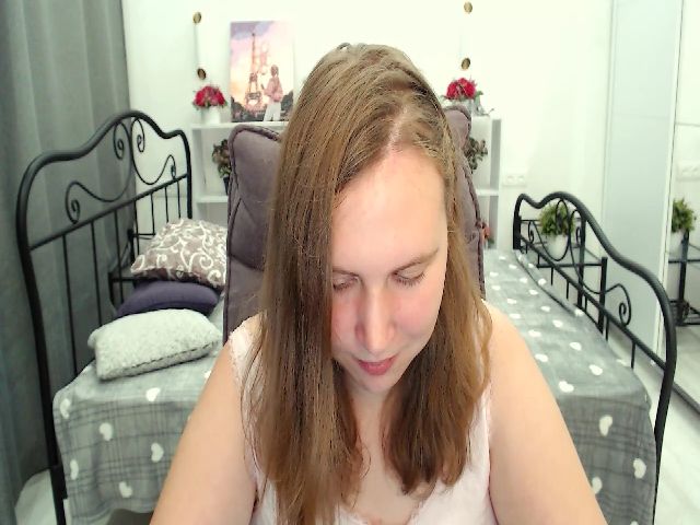 Live sex webcam photo for SweetnessLucy #269019561