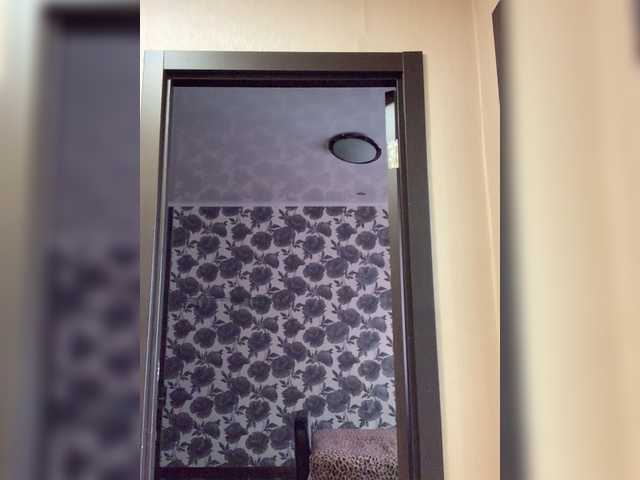 Live sex webcam photo for HannaMils #269016677