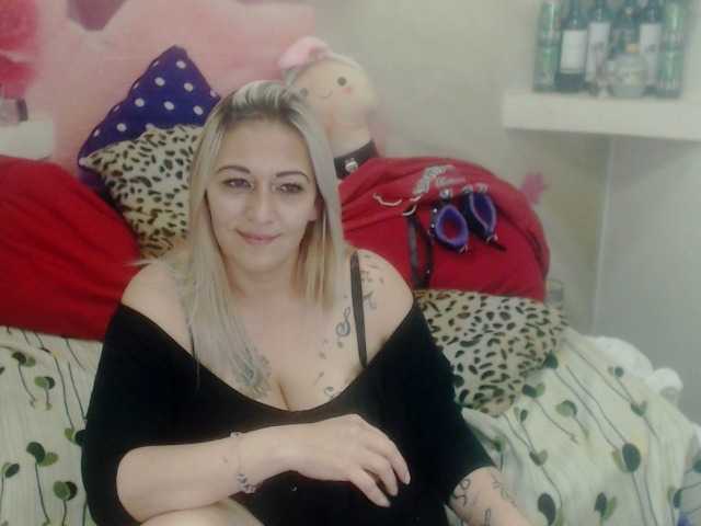 Live sex webcam photo for annysalazar #269037729