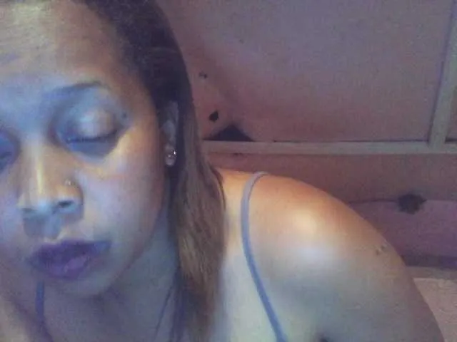 Live sex webcam photo for big-ass-sexy #269037841