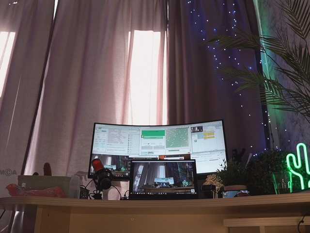 Live sex webcam photo for siberianngirl #269032052