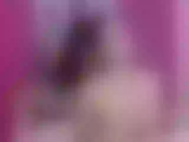 Live sex webcam photo for BustyxxHelen #269028758