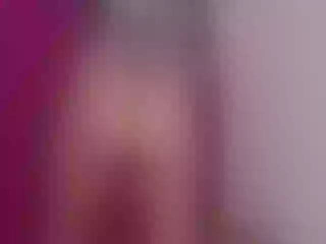 Live sex webcam photo for EllynXXX #269028696