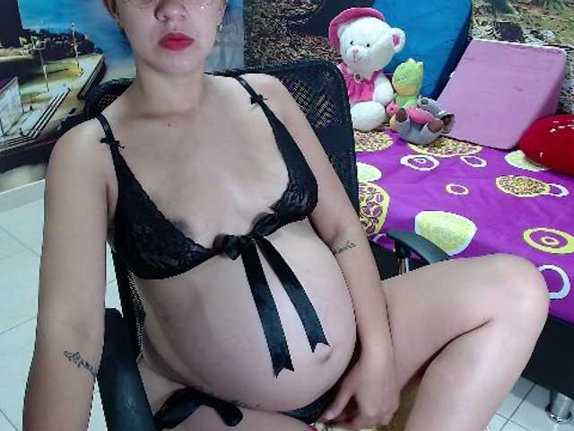 Live sex webcam photo for pregnanttswee #269025139
