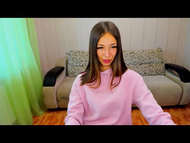 Live sex webcam photo for LucySlim #269031981