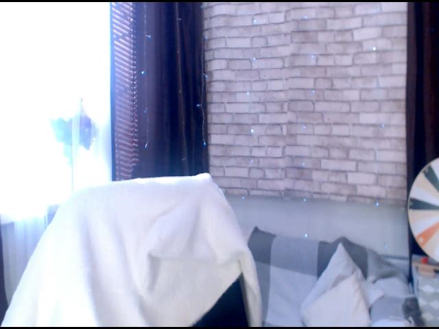 Live sex webcam photo for CumMeaRiver #269026396