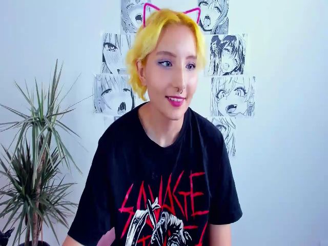 Live sex webcam photo for KarenIo #269029562