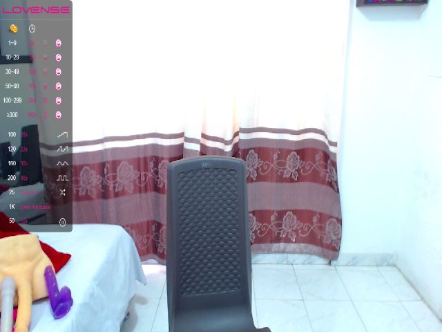 Live sex webcam photo for A_Melany #269039318