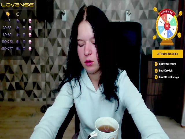 Live sex webcam photo for AnnaFols #269030326