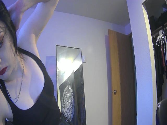 Live sex webcam photo for LilithLucid #269026176