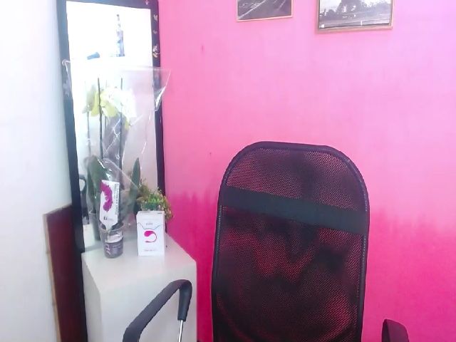 Live sex webcam photo for Juliia_sweet #269041601