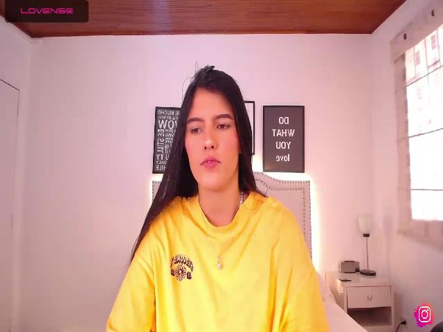 Live sex webcam photo for Rose_se #269040207
