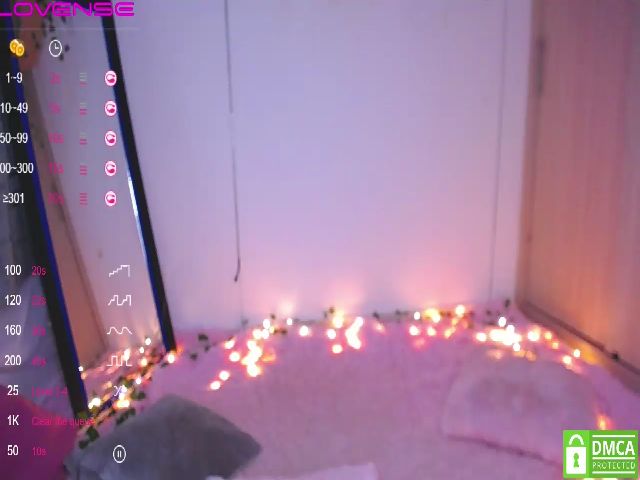 Live sex webcam photo for Aria_brown_ #269024569