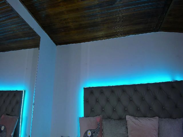 Live sex webcam photo for Poliana_Daw #269041089
