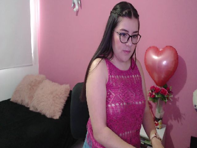 Live sex webcam photo for Frida_porn #269040687