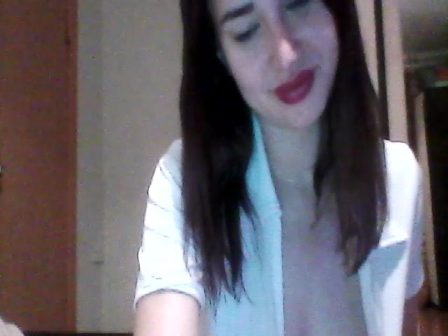 Live sex webcam photo for EmiliyaFoxy #269036428