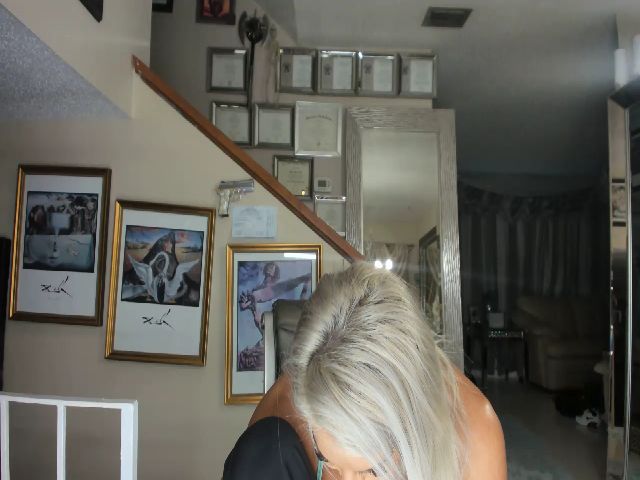 Live sex webcam photo for ADRIANA_FOX #269041929