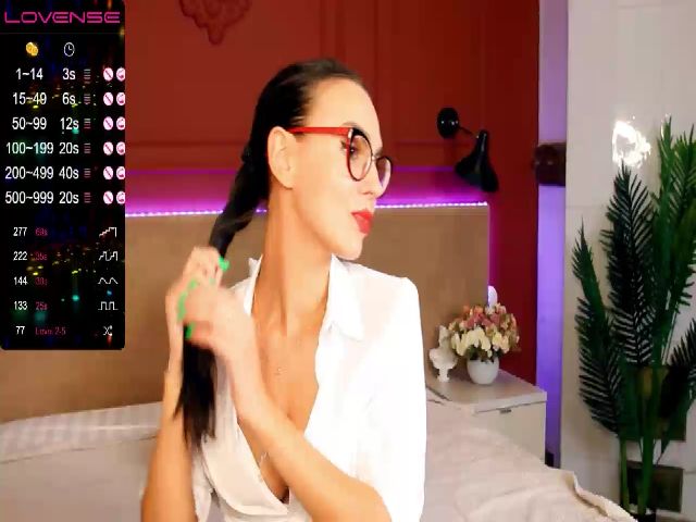 Live sex webcam photo for Jenny__WOW #269031811