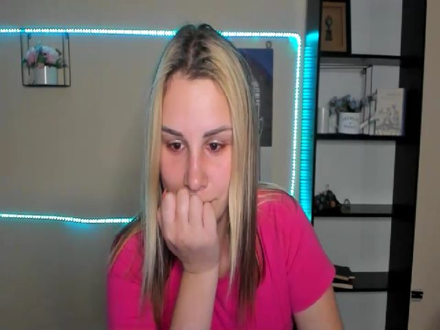 Live sex webcam photo for PolliMilk #269039624