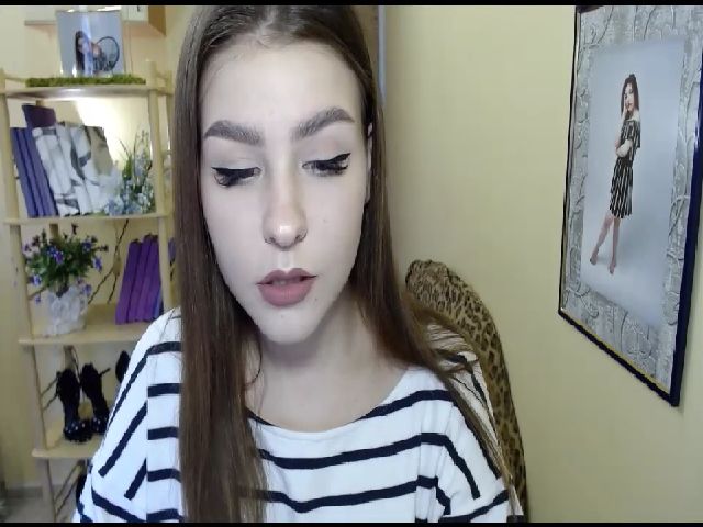 Live sex webcam photo for MagicGirl1 #269030210