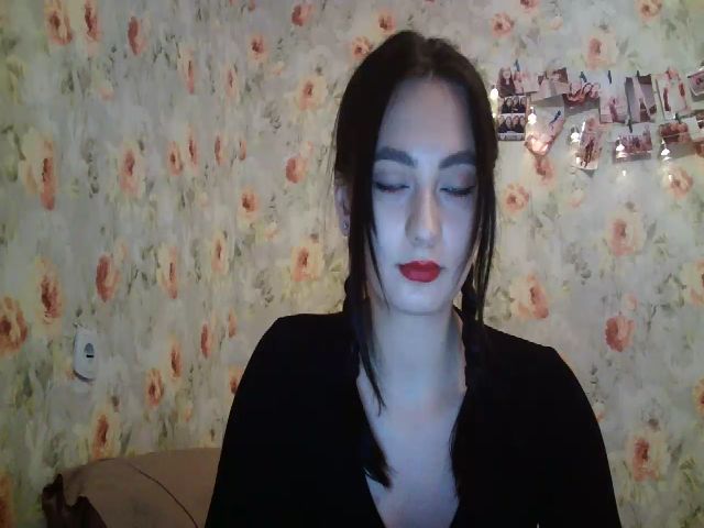 Live sex webcam photo for lolly_hollyy #269039764