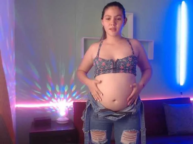 Live sex webcam photo for hanna-queen21 #269037346