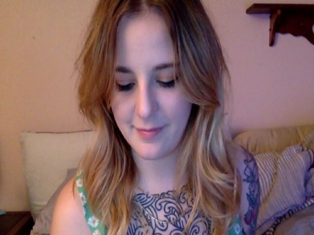 Live sex webcam photo for Shy_sophia2 #269025725