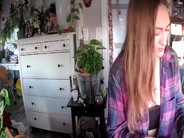 Live sex webcam photo for Sexylexi211 #269041911