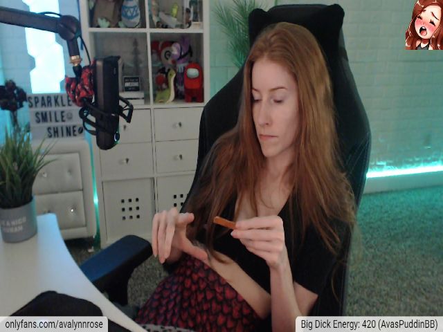 Live sex webcam photo for AvalynnRose #269026378