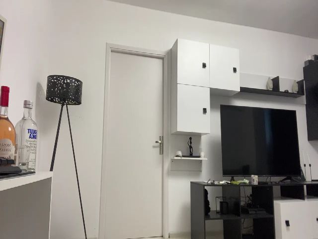 Live sex webcam photo for LadyDBoo #269027650