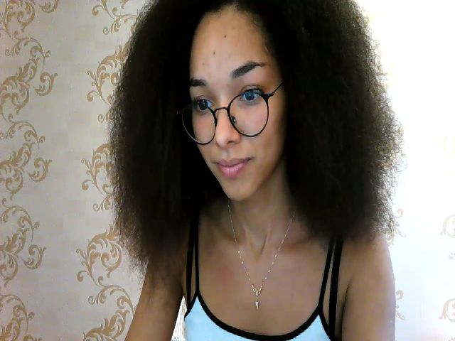 Live sex webcam photo for Carmel_Dee #269034608