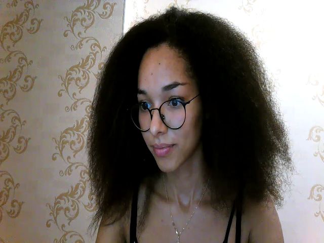 Live sex webcam photo for Carmel_Dee #269035637