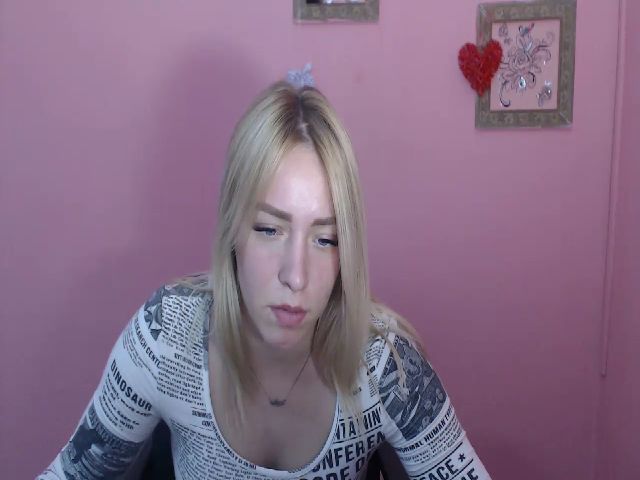 Live sex webcam photo for KetiLove_ #269036165