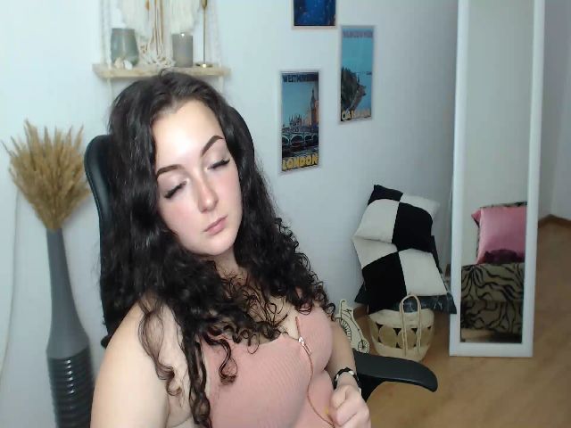 Live sex webcam photo for GloriaSparks #269041279